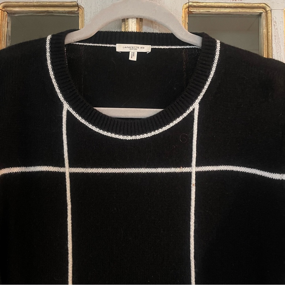 Lafayette 148 - 100% Cashmere Intarsia Sweater with Black/White Grid Design - XL